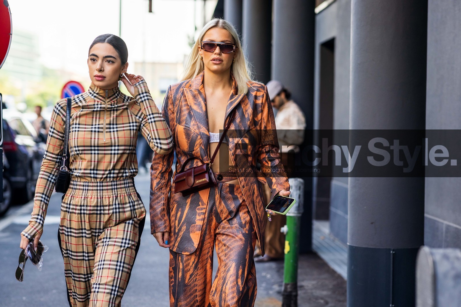 blazer, Caroline Ebo, jacquemus bag, leather bag, leather blazer, leather pants, orange blazer, orange pants, printed blazer, printed pants, red bag, detail, suit, sunglasses, bra, knitted bra, white bra, cut out, print, color, black bag, burberry look, check, checked pants, checked top, croc bag, fluid pants, leather bag, print, printed pants, printed top, sunglasses, zipped top, beige top, beige pants, stripes, fashion week, frenchystyle, FW, jonathan paciullo, street style, SPRING SUMMER 2022, SS 22, MFW, MILAN, atmosphere details, horizontal