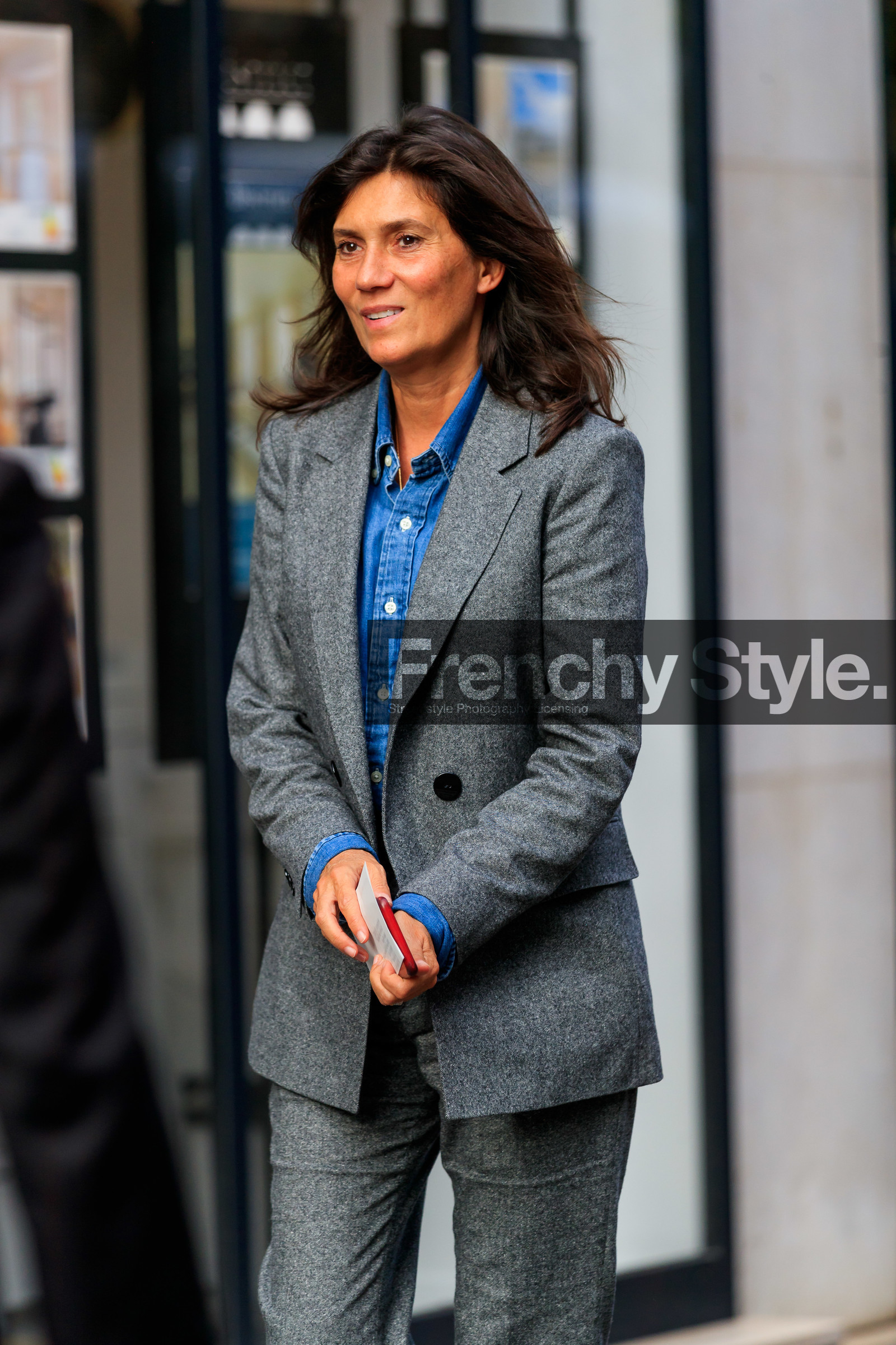 alton mason, Emmanuelle Alt, grey jacket, grey pants, grey suits, denim, denim shirt, fashion week, frenchystyle, FW, jonathan paciullo, street style, PFW, PARIS, SPRING SUMMER 2020, SS 20, horizontal, atmosphere details, detail
