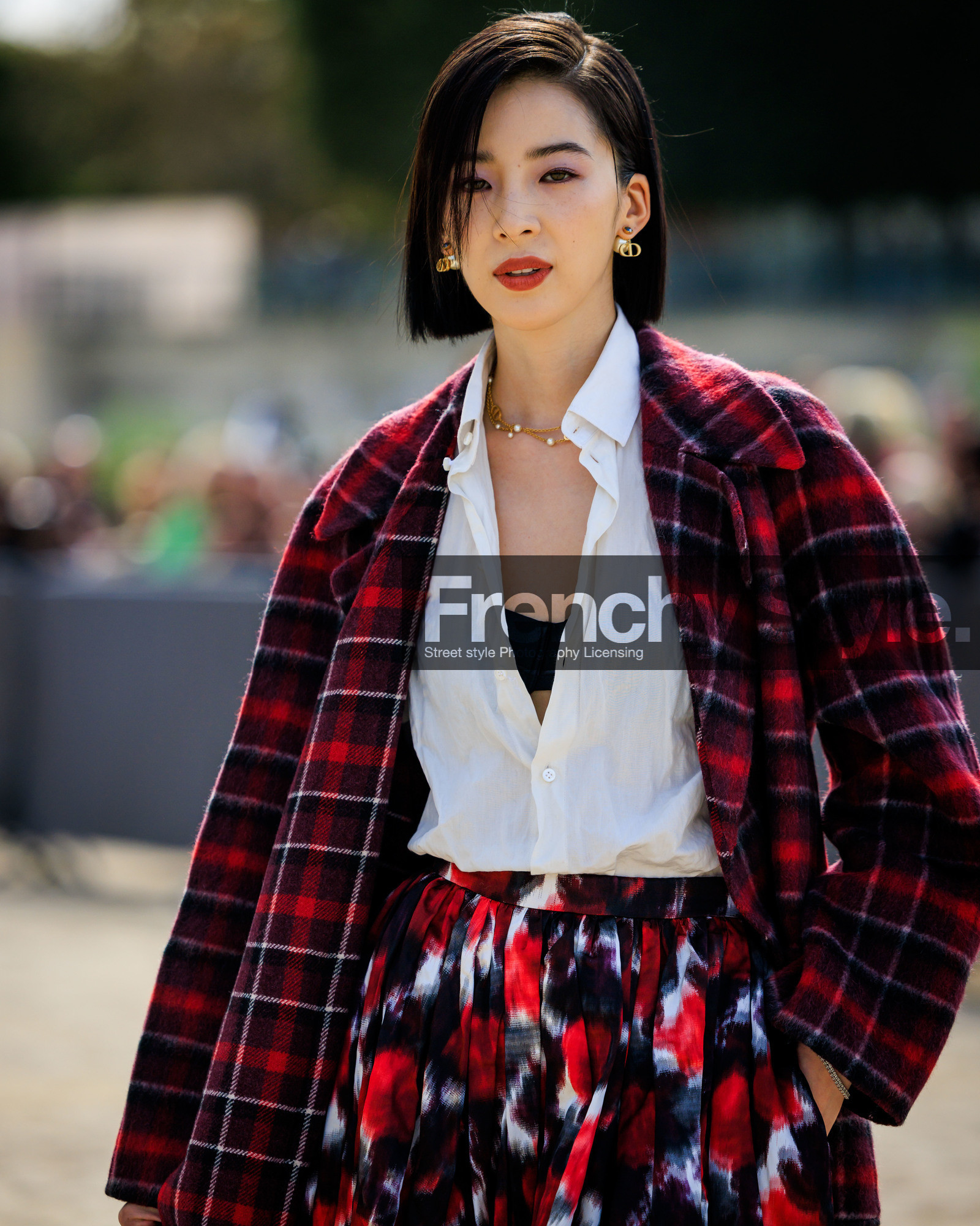 fashion week, frenchystyle, FW, jonathan paciullo, street style, PFW, PARIS, SPRING SUMMER 2024, SS 24, vertical, atmosphere details, detail