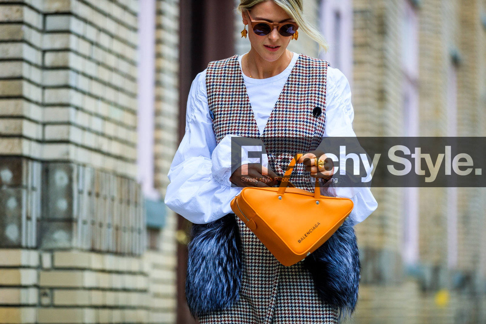 atmosphere details, balenciaga, beige dress, checked dress, detail, fashion week, frenchystyle, FW, graphic bag, horizontal, houndstooth pattern, jonathan paciullo, leather bag, NEW YORK, NYFW, orange bag, plaid, sofie valkiers, SPRING SUMMER 2018, SS 18, street style, sunglasses, white shirt