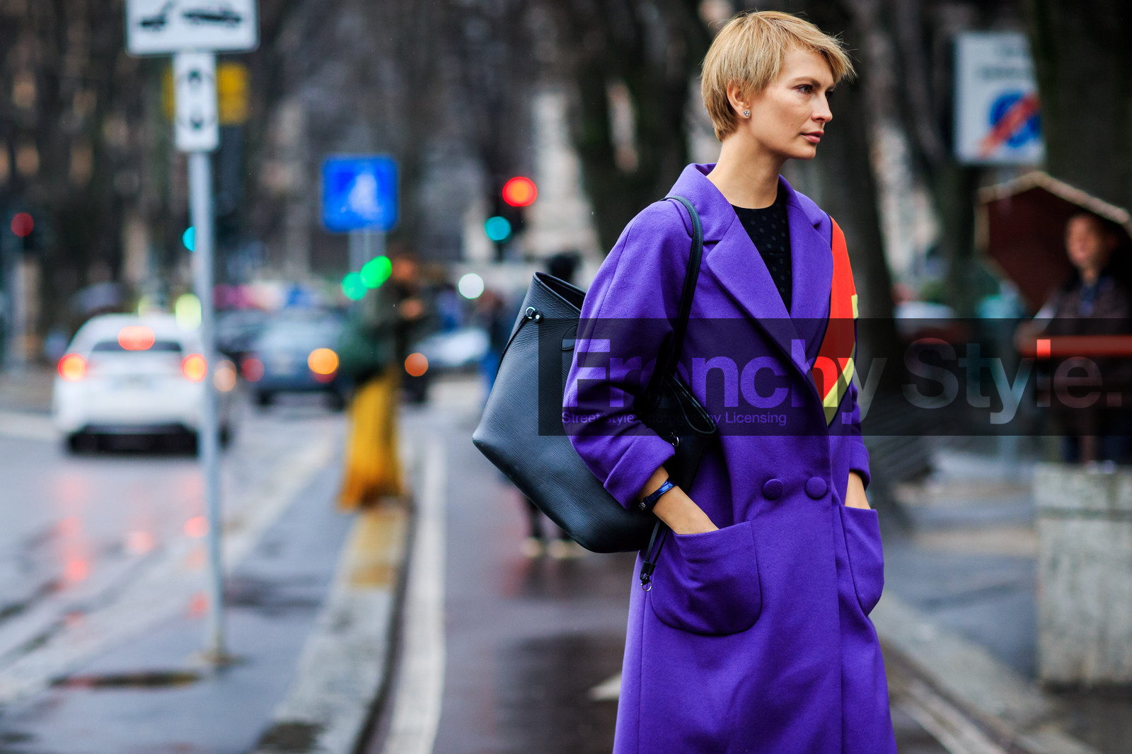 atmosphere details, AUTUMN WINTER 2016-2017, AW 16-17, black bag, detail, FALL WINTER 2016-2017, fashion week, frenchystyle, FW, FW 16-17, geometric, horizontal, jonathan paciullo, LFW, LONDON, MENSWEAR, printed coat, purple coat, short hair, street style, striped coat