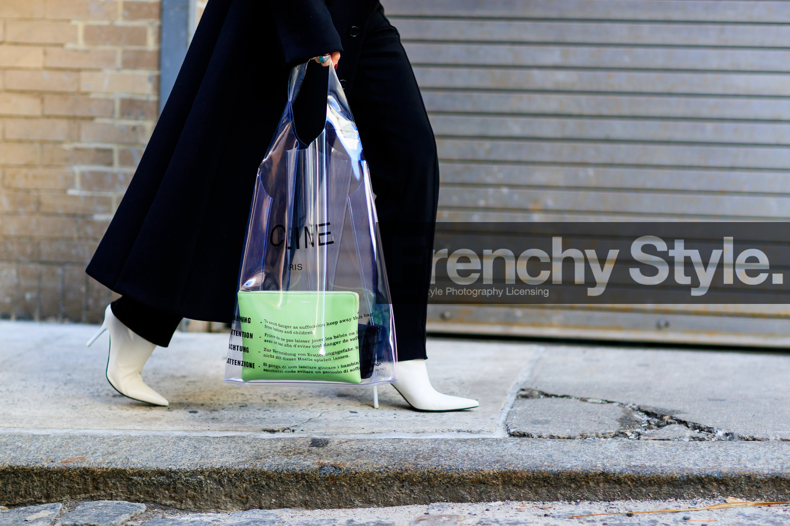 black coat, black pants, céline, graphic bag, high heels, leather bag, leather shoes, printed bag, transparent bag, trousers, white shoes, street style, jonathan paciullo, FW, frenchystyle, fashion week, NYFW, NEW YORK, AUTUMN WINTER 2018-2019, AW 18-19, FALL WINTER 2018-2019, FW 18-19, atmosphere details, horizontal, detail