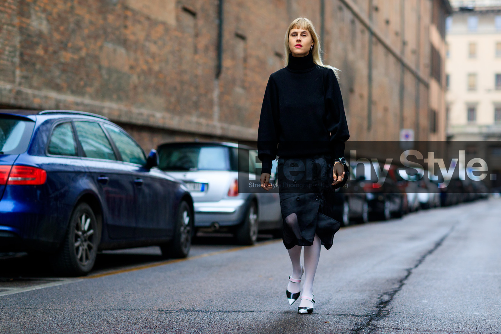 black and white shoes, black bag, black shoes, black skirt, black sweater, high heels, leather bag, leather shoes, prada, tights, fashion week, frenchystyle, FW, jonathan paciullo, street style, MFW, MILAN, AUTUMN WINTER 2018-2019, FALL WINTER 2018-2019, FW 18-19, horizontal, atmosphere details, full length, linda tol