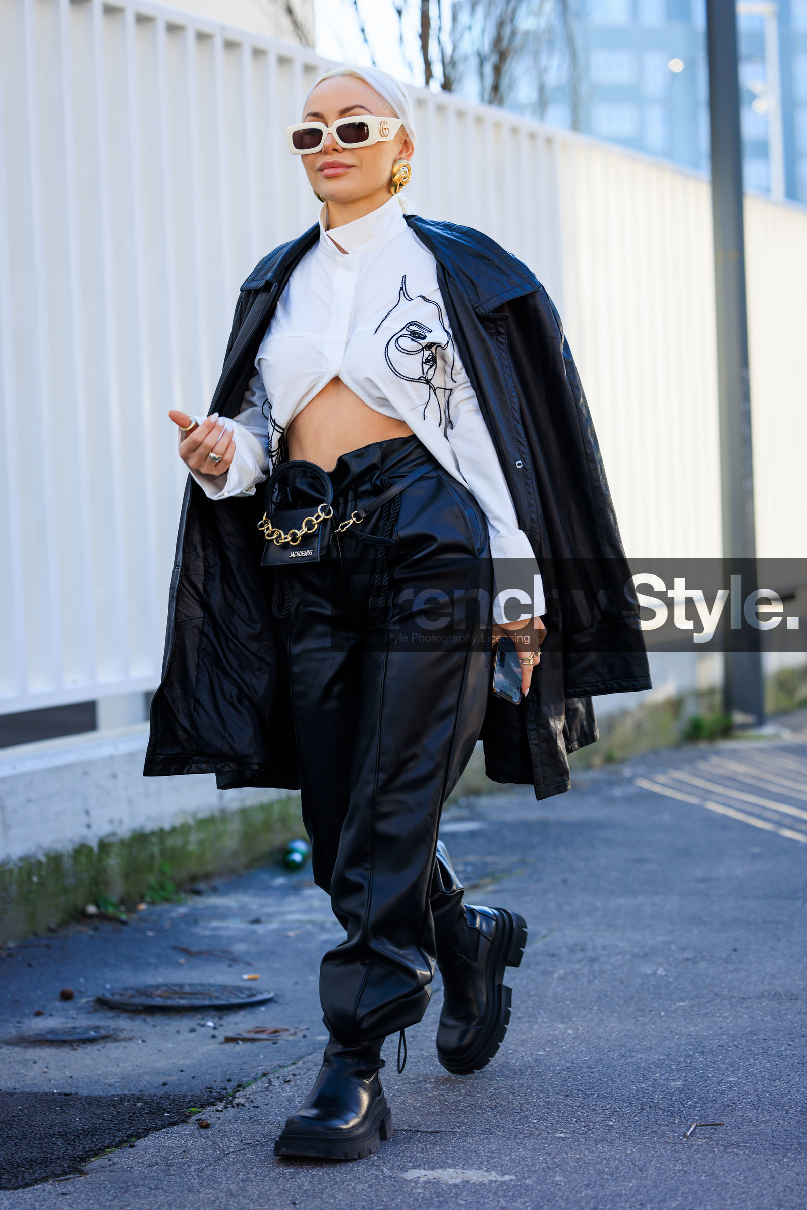 gucci sunglasses, golden big earrings, cropped shirt, full white look, black parka, black jacket, black pants, highwaisted leather pants, chiquito bag, jacquemus bag, black belt bag, chunky black boots, leather boots, white hair, embriodered shirt, fashion week, frenchystyle, FW, jonathan paciullo, street style, MFW, MILAN, FALL WINTER 2022_2023, AUTUMN WINTER 2022-2023, FW 22-23, vertical, full length