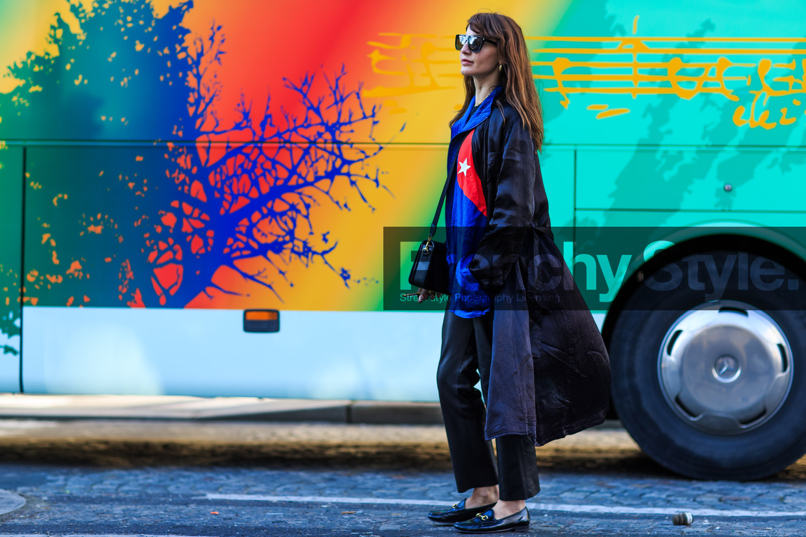 atmosphere details, AUTUMN WINTER 2016-2017, AW 16-17, black coat, black pants, black shoes, blue jacket, ece sukan, FALL WINTER 2016-2017, fashion week, frenchystyle, full length, FW, FW 16-17, gucci, horizontal, jonathan paciullo, leather pants, leather shoes, mocassins, PARIS, PFW, raincoat, street style, sunglasses, trousers