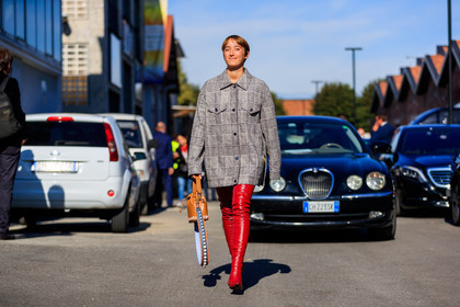 atmosphere details, brown bag, checked jacket, fashion week, frenchystyle, full length, FW, graphic jacket, grey jacket, high boots, high heels, horizontal, houndstooth pattern, jonathan paciullo, leather bag, leather shoes, MFW, MILAN, plaid, printed jacket, red shoes, SPRING SUMMER 2018, SS 18, street style