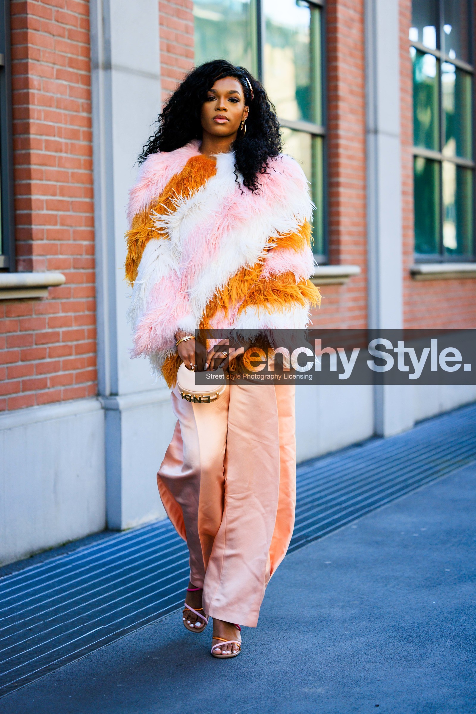 furry coat, multicolor coat, salmon pants, silk pants, baggy pants, mini fendi bag, pink mini bag, pink sandals, hair pin, fluffy coat, stripes coat, oversized pants, fashion week, frenchystyle, FW, jonathan paciullo, street style, MFW, MILAN, FALL WINTER 2022_2023, AUTUMN WINTER 2022-2023, FW 22-23, vertical, full length