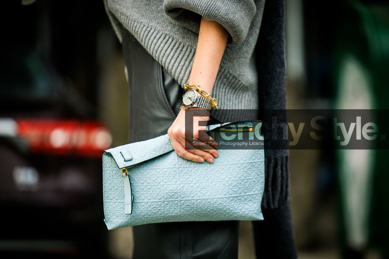 silver watch, loewe lightblue pouch, details, lisa aiken, fashion week, frenchystyle, FW, jonathan paciullo, street style, NYFW, NEW YORK, AUTUMN WINTER 2022-2023, FALL WINTER 2022_2023, FW 22-23, atmosphere details, horizontal