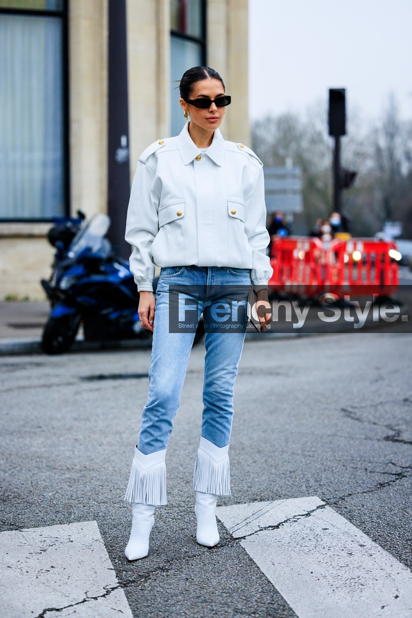 white jacket, light jeans, golden earrings, flared pants, ruffle jeans, white boots, heeled boots, cowboy style, bomber jacket, fashion week, frenchystyle, FW, jonathan paciullo, street style, PARIS, PFW, SPRING SUMMER 2022, SS 22, full length, vertical