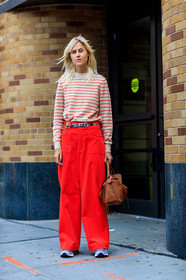 black belt, brown bag, fashion week, frenchystyle, full length, FW, jonathan paciullo, leather bag, linda tol, loewe, NEW YORK, NYFW, printed sweater, red pants, red sweater, SPRING SUMMER 2018, SS 18, street style, striped sweater, trousers, vertical, wide pants