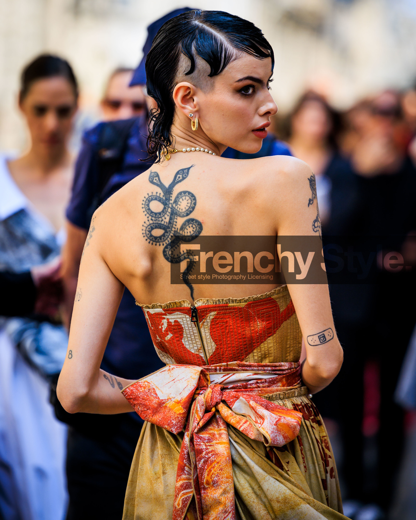 fashion week, frenchystyle, FW, jonathan paciullo, street style, PFW, PARIS, FW 23-24, FALL WINTER 2023-2024, AUTUMN WINTER 2023-2024, HAUTE COUTURE, vertical, atmosphere details, detail