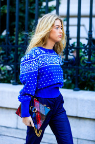 atmosphere details, blue knit, blue pants, blue sweater, detail, emili sindlev, fashion week, frenchystyle, FW, jonathan paciullo, leather bag, multicolor bag, NEW YORK, NYFW, SPRING SUMMER 2018, SS 18, street style, trousers, vertical