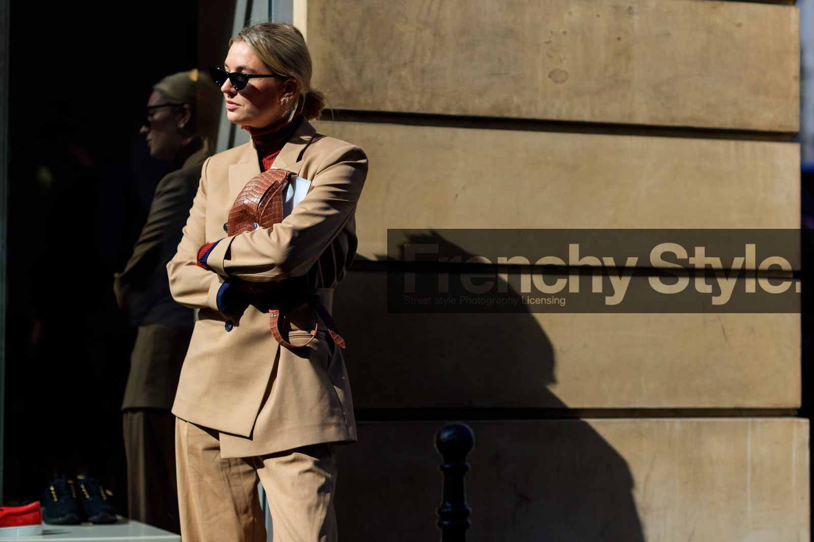 atmosphere details, beige jacket, beige pants, beige suit, blazer, brown bag, detail, fashion week, frenchystyle, FW, horizontal, jonathan paciullo, leather bag, PARIS, PFW, red sweater, SPRING SUMMER 2018, SS 18, street style, sunglasses, trousers, avery blanchard, camille charriere