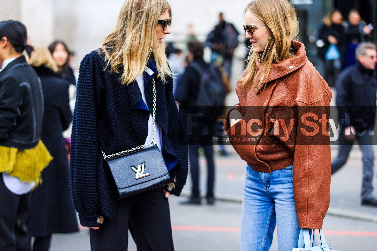 atmosphere details, AUTUMN WINTER 2016-2017, AW 16-17, black bag, black jacket, black pants, blue denim, camel jacket, denim pants, detail, FALL WINTER 2016-2017, fashion week, frenchystyle, FW, FW 16-17, horizontal, jeans, jonathan paciullo, leather bag, leather jacket, louis vuitton, PARIS, PFW, street style, studs, sunglasses, trousers