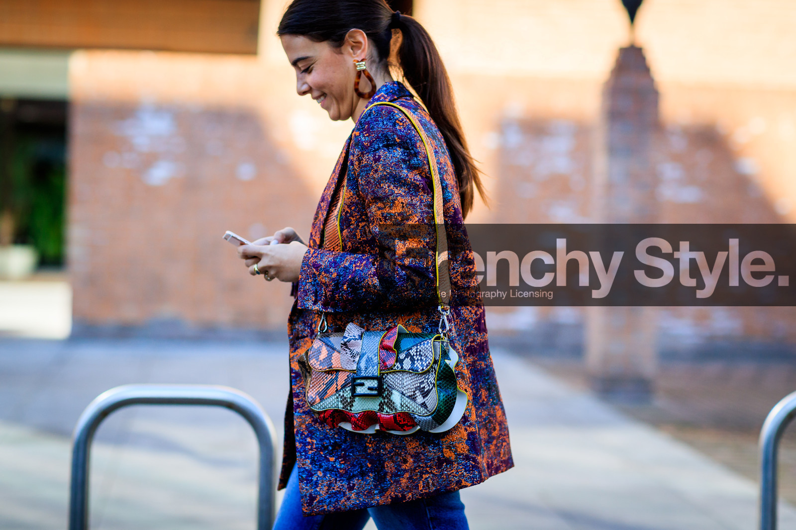 atmosphere details, AUTUMN WINTER 2017-2018, AW 17-18, blazer, detail, FALL WINTER 2017-2018, fashion week, fendi, frenchystyle, FW, FW 17-18, giorgia fowler, giorgia tal, graphic jacket, horizontal, jonathan paciullo, leather bag, MFW, MILAN, multicolor, multicolor bag, patchwork, printed bag, printed jacket, snake print, street style