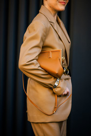fendi belt, black belt, leather blazer, leather pants, fendi handbag, fendi crossbody, watch, camel bag, kaki suit, details, fashion week, frenchystyle, FW, jonathan paciullo, street style, MFW, MILAN, FALL WINTER 2022_2023, AUTUMN WINTER 2022-2023, FW 22-23, vertical, atmosphere details