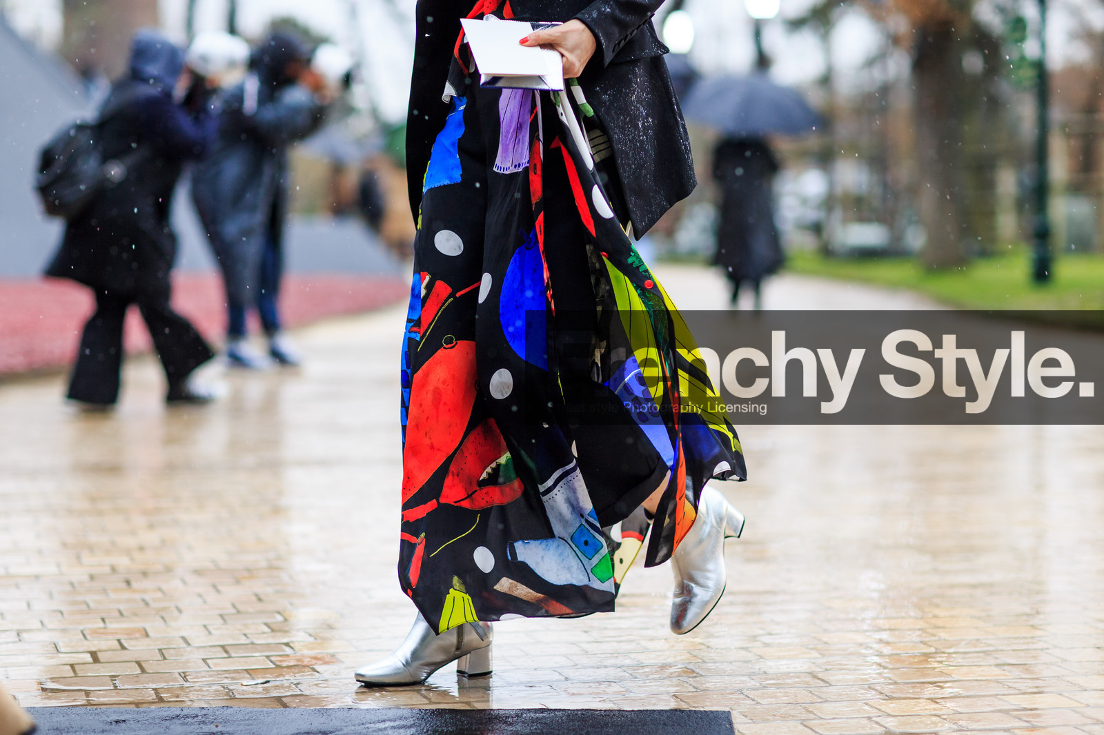 atmosphere details, AUTUMN WINTER 2016-2017, AW 16-17, detail, FALL WINTER 2016-2017, fashion week, frenchystyle, FW, FW 16-17, horizontal, jonathan paciullo, leather boots, long skirt, PARIS, PFW, printed skirt, silver shoes, street style