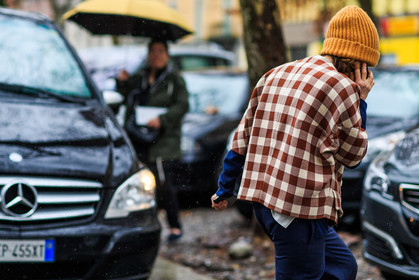 atmosphere details, AUTUMN WINTER 2016-2017, AW 16-17, brown shirt, check shirt, detail, FALL WINTER 2016-2017, fashion week, frenchystyle, FW, FW 16-17, horizontal, jonathan paciullo, LFW, LONDON, MENSWEAR, plaid, street style, yellow beanie