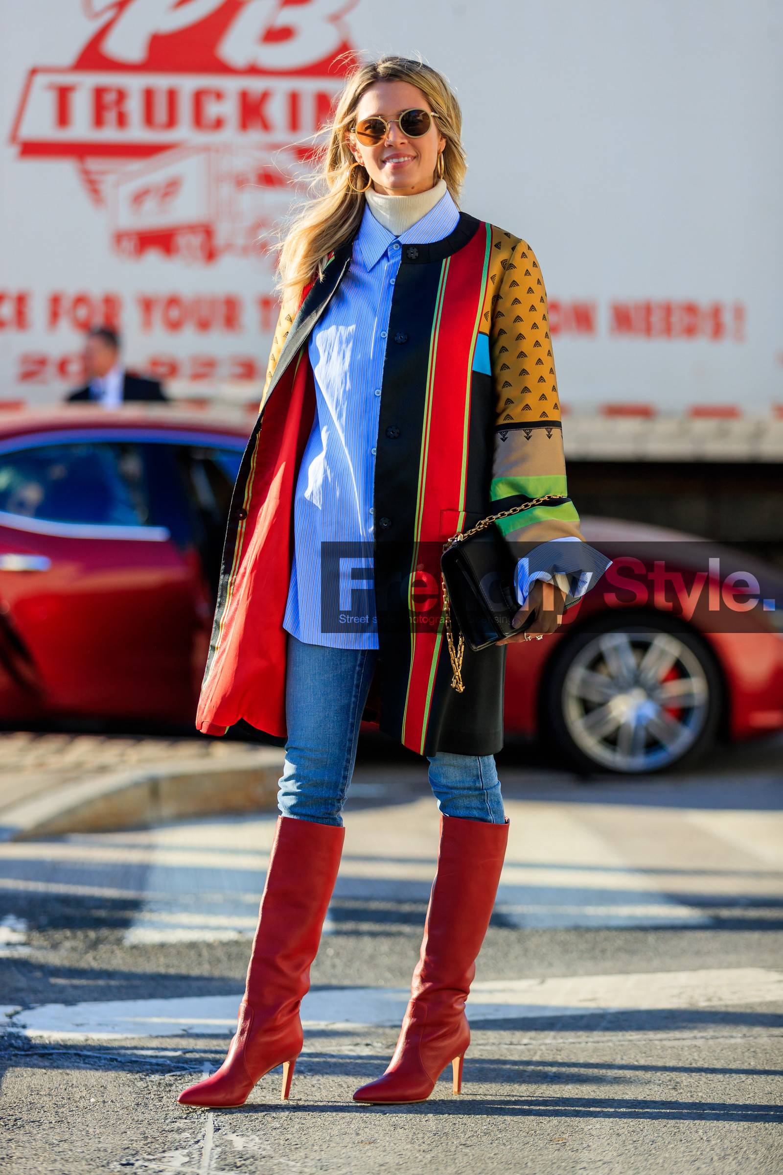AUTUMN WINTER 2017-2018, AW 17-18, black bag, blue denim, blue shirt, denim pants, FALL WINTER 2017-2018, fashion week, frenchystyle, full length, FW, FW 17-18, helena bordon, high heels, jeans, jonathan paciullo, leather bag, leather boots, NEW YORK, NYFW, oversize, patchwork, printed coat, red boots, street style, sunglasses, trousers, vertical