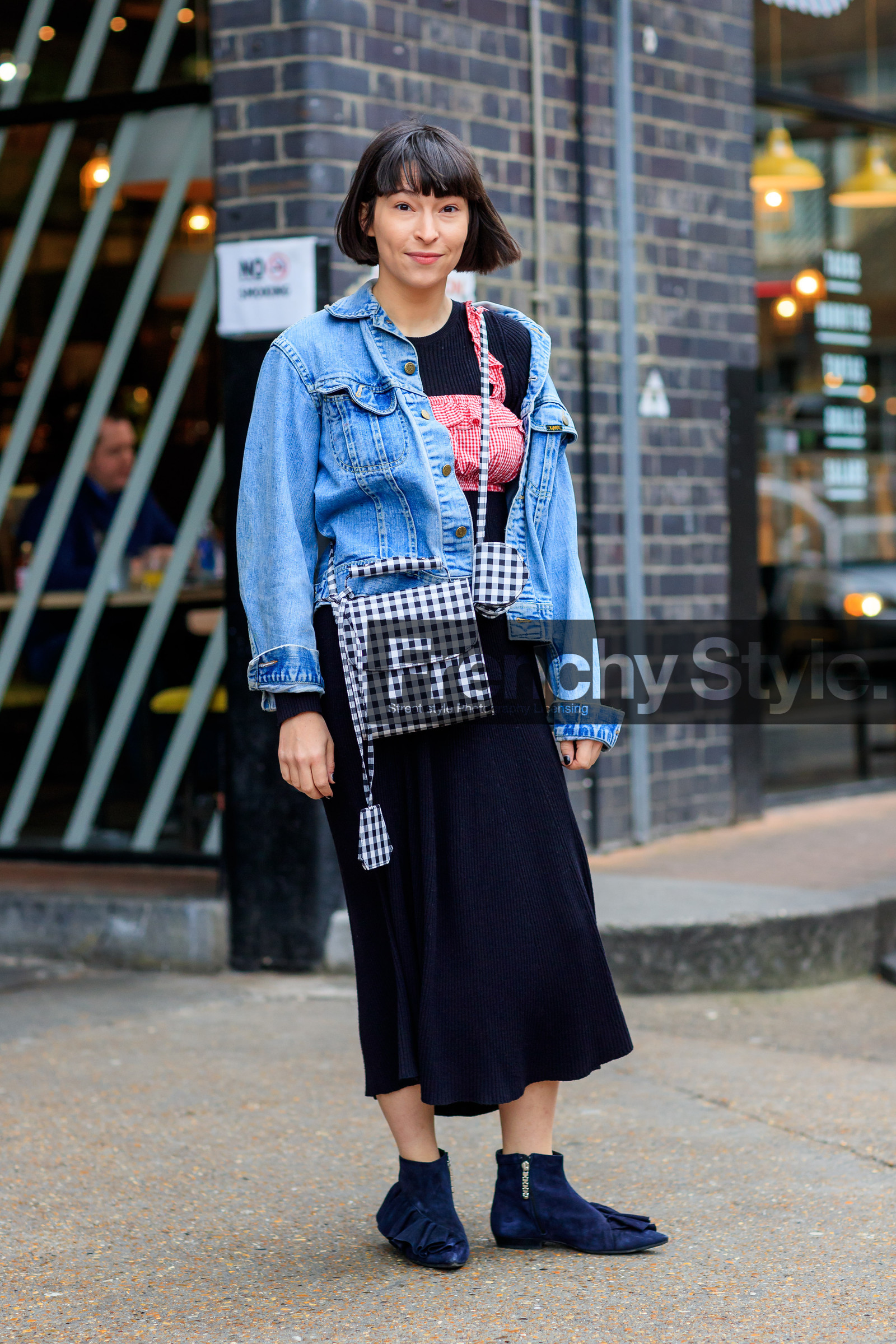 AUTUMN WINTER 2017-2018, AW 17-18, black and white bag, black dress, black shoes, blue denim, blue shoes, checked top, clara cornet, crop top, denim jacket, FALL WINTER 2017-2018, fashion week, frenchystyle, full length, FW, FW 17-18, geometric, graphic bag, jonathan paciullo, jw anderson, leather bag, LFW, LONDON, plaid, printed bag, red top, street style, suede shoes, vertical