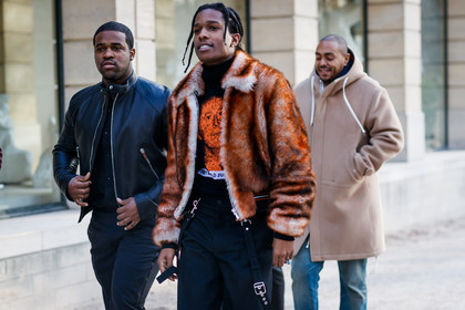black pants, black t shirt, bomber jacket, braids, brown fur, dior homme, fur jacket, printed t shirt, trousers, fashion week, frenchystyle, FW, jonathan paciullo, street style, PFW, PARIS, SPRING SUMMER 2017, SS 17, HAUTE COUTURE, atmosphere details, detail, horizontal, asap rocky