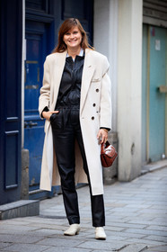 eugenie trochu, light beige coat, black leather jumpsuit, beige leather boots, brown leather bag, hand bag, kitten heels boots, flat boots, amelie pichard bag, scale bag, PARIS, PFW, fashion week, frenchystyle, FW, jonathan paciullo, street style, SPRING SUMMER 2021, SS 21, vertical, full length