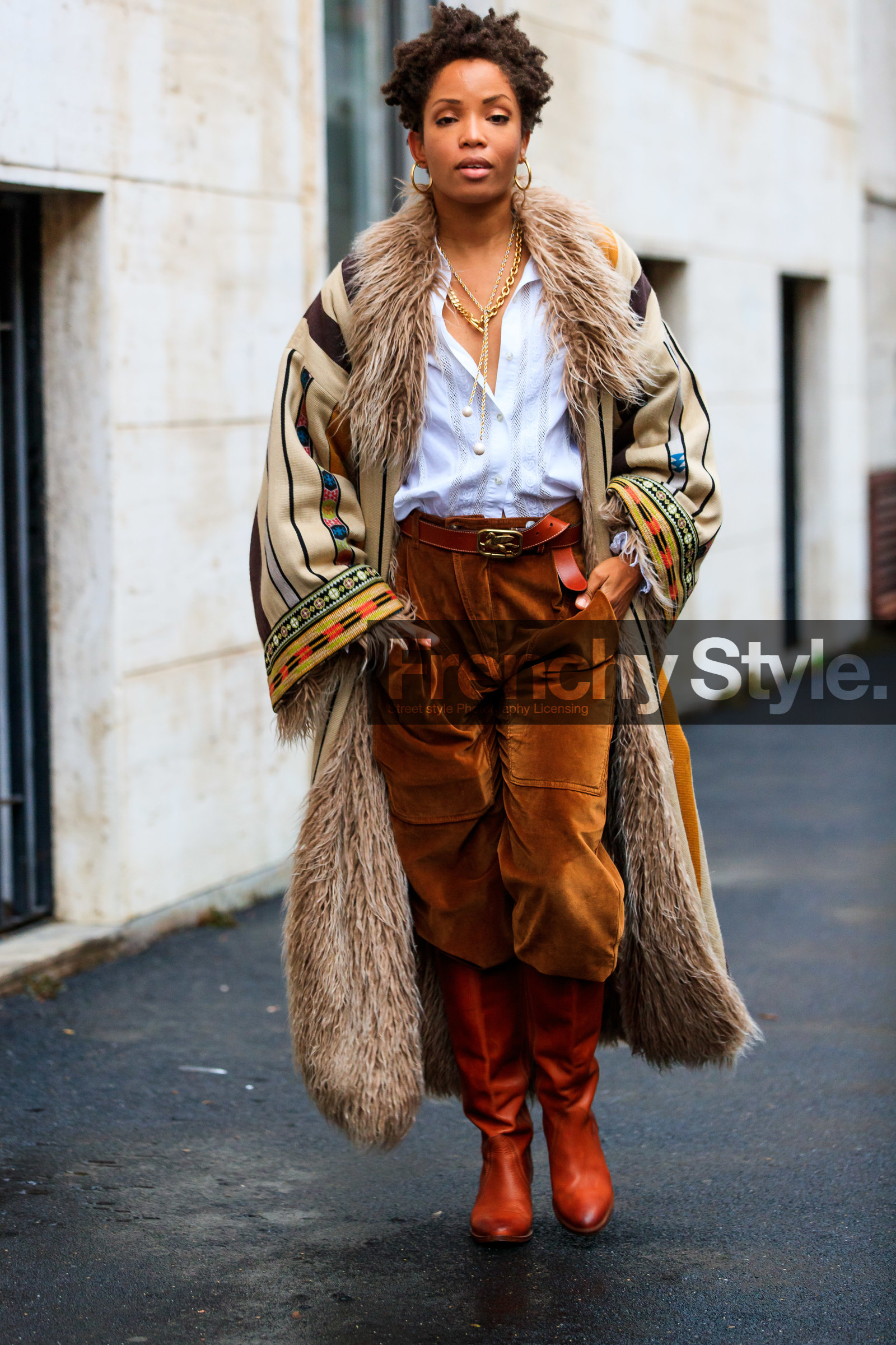 fur coat, long coat, striped coat, ethnic embroidered coat, ethnic printed coat, white shirt, lace shirt, corduroy pants, brown pants, belted pants, camel leather belt, camel leather boots, high boots, etro boots, etro coat, etro belt, etro pants, etro look, long necklace, golden necklace, multi necklace, hoop earrings, golden earrings, oversize coat, street style, jonathan paciullo, FW, frenchystyle, fashion week, MFW, MILAN, SPRING SUMMER 2021, SS 21, vertical, full length, model