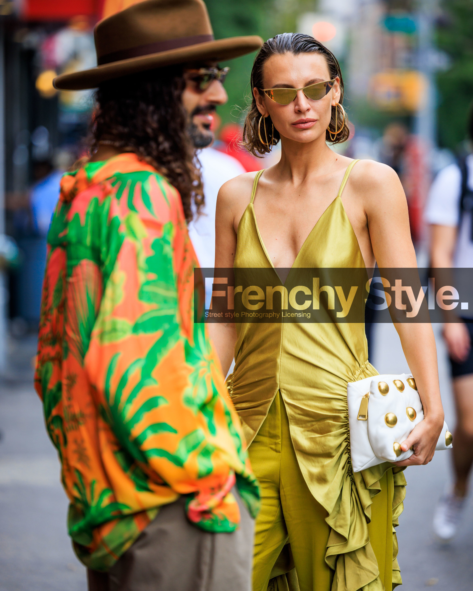 jonathan paciullo, FW, frenchystyle, fashion week, street style, vertical, detail, atmosphere details, NEW YORK, NYFW, SPRING SUMMER 2024, SS 24