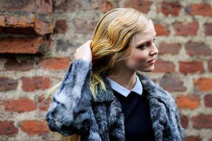atmosphere details, AUTUMN WINTER 2016-2017, AW 16-17, blond hair, detail, FALL WINTER 2016-2017, fashion week, frenchystyle, fur jacket, FW, FW 16-17, grey fur, grey jacket, horizontal, jonathan paciullo, LFW, LONDON, long hair, MENSWEAR, model, navy sweater, piene burgers, portrait, street style, wet hair, white shirt