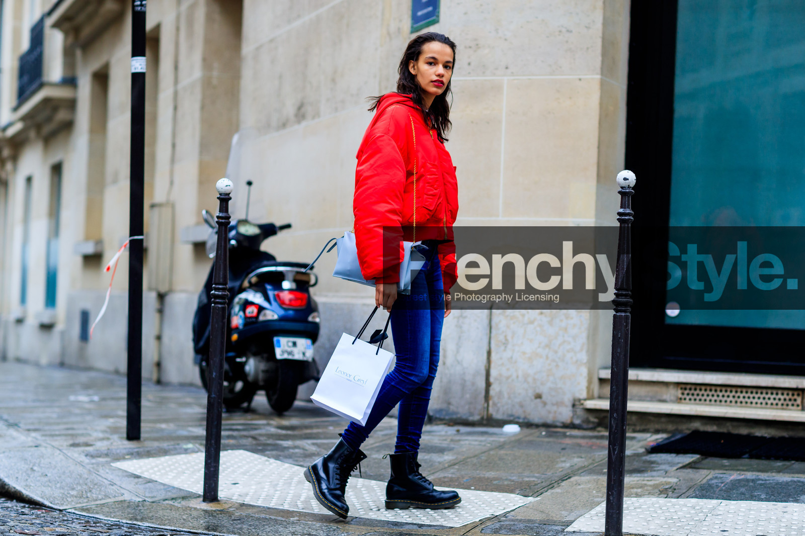 atmosphere details, AUTUMN WINTER 2017-2018, AW 17-18, black shoes, blue bag, blue denim, bomber jacket, denim pants, FALL WINTER 2017-2018, fashion week, frenchystyle, full length, FW, FW 17-18, horizontal, jeans, jonathan paciullo, leather bag, leather shoes, model, PARIS, PFW, red jacket, shelby hayes, street style, trousers