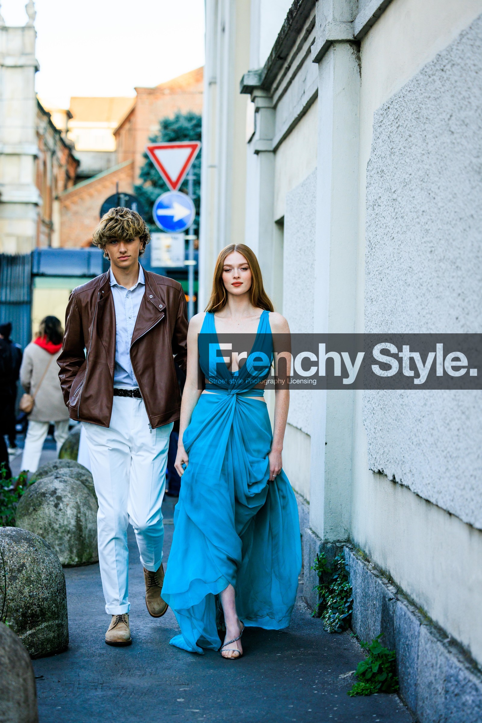 blue long dress, cut out blazer, leather jacket, brown jacket, light blue shirt, white straight pants, suede shoes, purple silver sandals, sparkling sandals, larsen thompson, street style, jonathan paciullo, FW, frenchystyle, fashion week, MFW, MILAN, FALL WINTER 2022_2023, AUTUMN WINTER 2022-2023, FW 22-23, vertical, full length