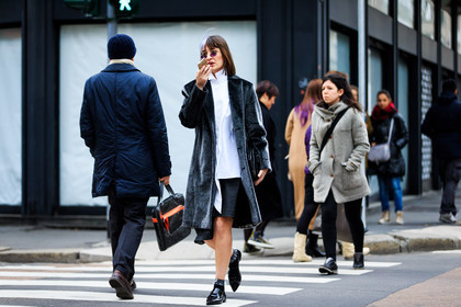 atmosphere details, AUTUMN WINTER 2016-2017, AW 16-17, black bag, black shoes, black skirt, FALL WINTER 2016-2017, fashion week, frenchystyle, full length, fur coat, FW, FW 16-17, grey coat, grey fur, horizontal, iphone, jonathan paciullo, leather bag, leather shoes, leather skirt, LFW, LONDON, MENSWEAR, street style, sunglasses, varnished leather shoes, white shirt