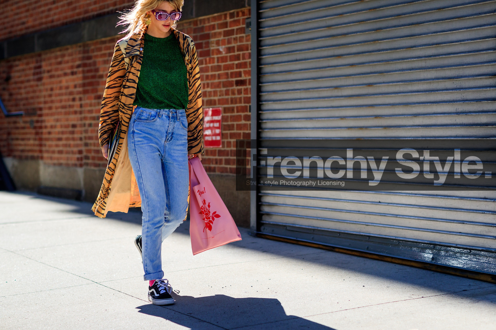 animal print, atmosphere details, black sneakers, blue denim, brown coat, denim pants, detail, fashion week, frenchystyle, fun sunglasses, FW, graphic bag, green sweater, horizontal, jeans, jonathan paciullo, leather bag, NEW YORK, NYFW, pink bag, printed bag, printed coat, shiny bag, SPRING SUMMER 2018, SS 18, street style, striped bag, sunglasses, trousers, vans, zebra