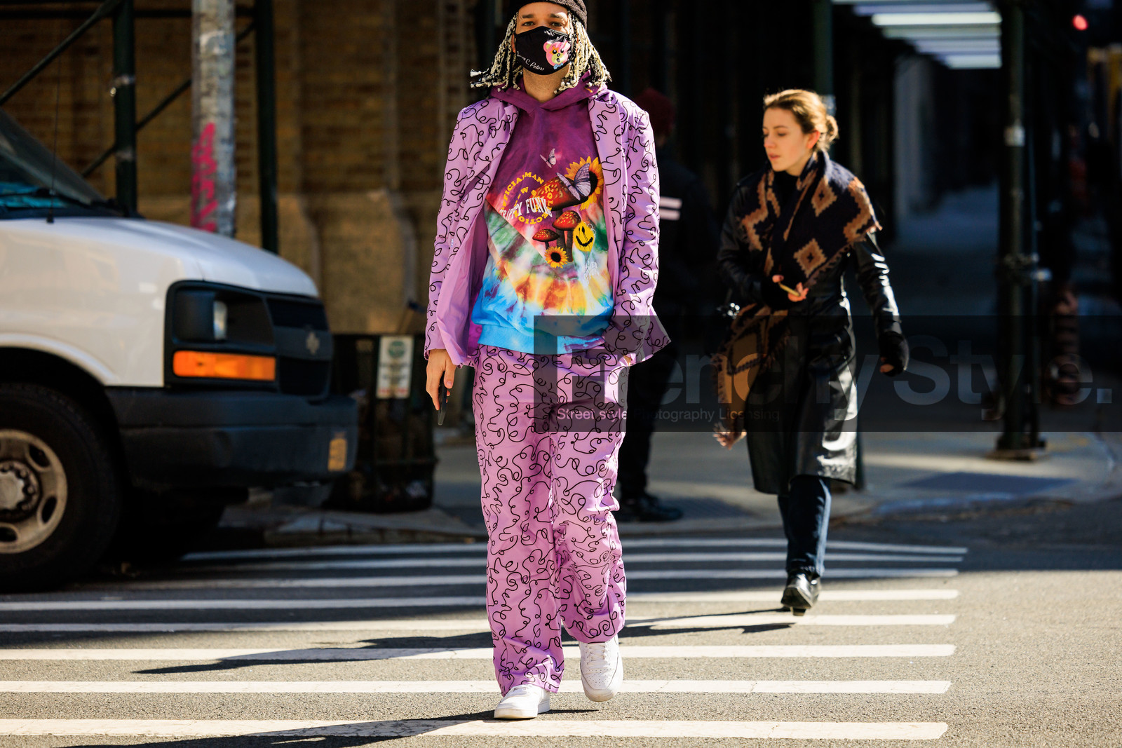 printed purple suit, printed motif purple hoodie, white sneakers, teddy face mask, black beanie, fashion week, frenchystyle, FW, jonathan paciullo, street style, NYFW, NEW YORK, AUTUMN WINTER 2022-2023, FALL WINTER 2022_2023, FW 22-23, atmosphere details, horizontal