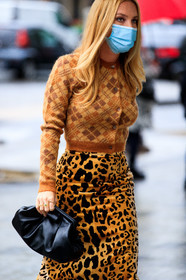 checked cardigan, camel cardigan, leopard printed skirt, velvet skirt, long skirt, yellow skirt, black leather clutch, miu miu cardigan, covid face mask, PARIS, PFW, fashion week, frenchystyle, FW, jonathan paciullo, street style, SPRING SUMMER 2021, SS 21, vertical, atmosphere details, detail