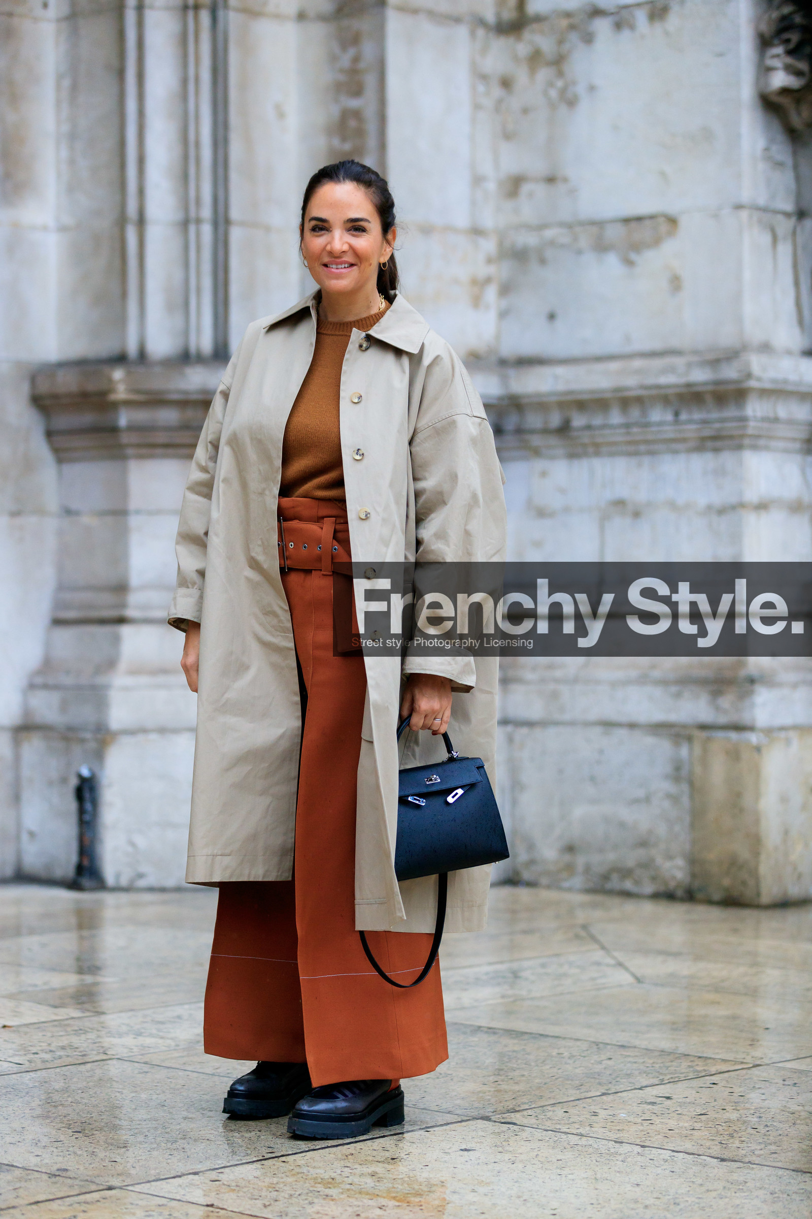 laure heriard dubreuil, light beige trench coat, camel pullover, camel pants, black leather bag, hand bag, hermes bag, kelly hermes bag, fashion week, frenchystyle, FW, jonathan paciullo, street style, PFW, PARIS, vertical, full length
