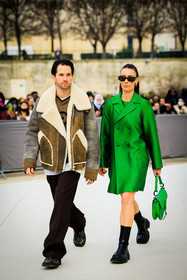 green coat, green saddle bag, dior bag, dior, leather jacket, puffed jacket, brown shirt black pants, black shoes, leather boots, bottines, black sunglasses, alice & j.s, alice barbier, JS roques, fashion week, frenchystyle, FW, jonathan paciullo, street style, AUTUMN WINTER 2022-2023, FALL WINTER 2022_2023, FW 22-23, PFW, PARIS, vertical, full length