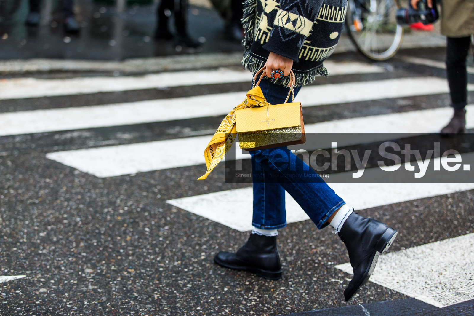 atmosphere details, AUTUMN WINTER 2016-2017, AW 16-17, black boots, black jacket, blue denim, carlotta oddi, denim pants, detail, FALL WINTER 2016-2017, fashion week, frenchystyle, FW, FW 16-17, glitter, golden bag, graphic jacket, horizontal, jeans, jonathan paciullo, leather bag, leather boots, LFW, LONDON, MENSWEAR, patrizia pepe, peruvian, printed jacket, shiny bag, street style, trousers, yellow bandana