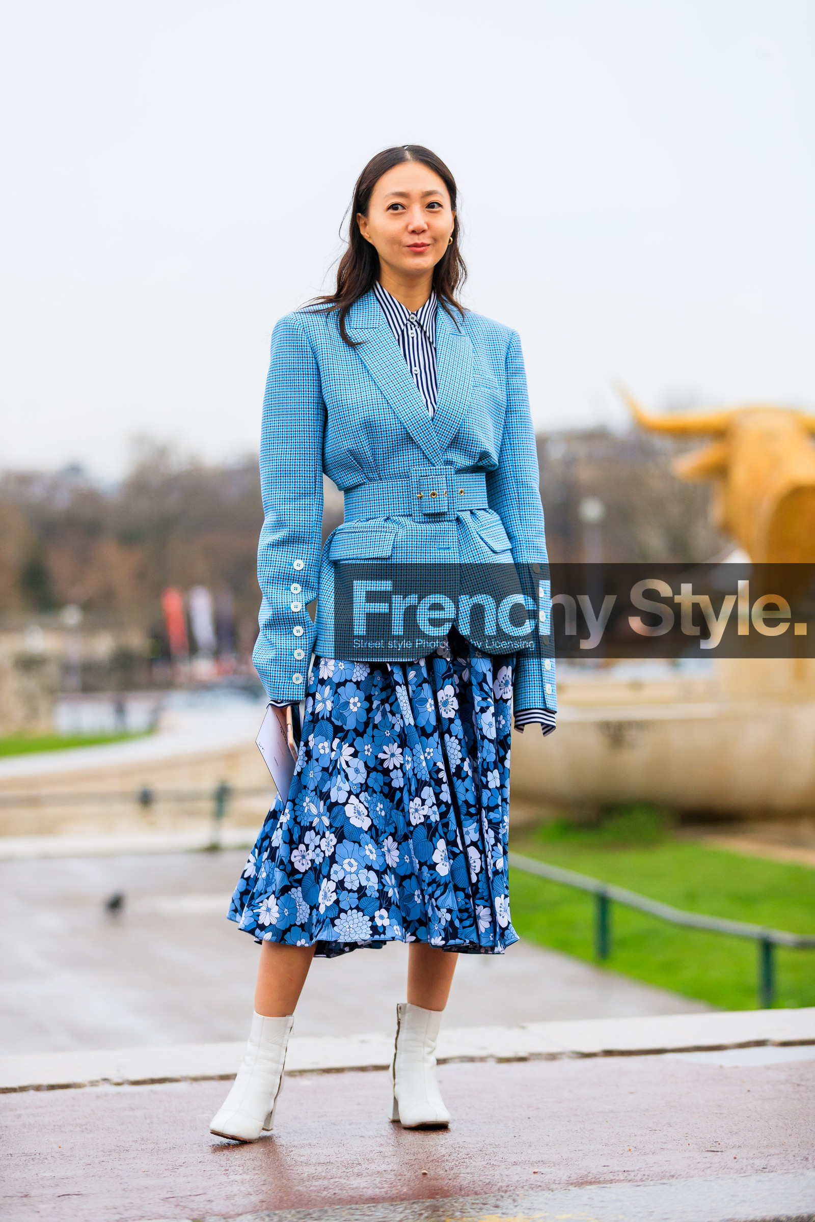 AUTUMN WINTER 2017-2018, AW 17-18, back detail, blazer, blue jacket, blue skirt, checked jacket, FALL WINTER 2017-2018, fashion week, floral, flower, frenchystyle, full length, FW, FW 17-18, graphic jacket, graphic shirt, high heels, jonathan paciullo, leather shoes, PARIS, PFW, plaid, printed jacket, printed shirt, printed skirt, street style, striped shirt, vertical, white boots