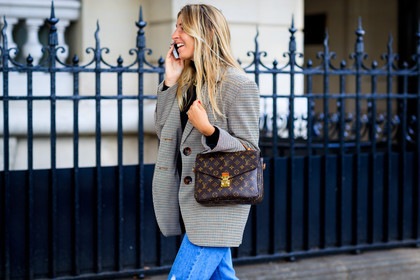 atmosphere details, blazer, blue denim, brown bag, denim pants, detail, fashion week, frenchystyle, FW, graphic bag, graphic jacket, horizontal, houndstooth pattern, jeans, jonathan paciullo, leather bag, louis vuitton, monogram, PARIS, PFW, printed bag, printed jacket, SPRING SUMMER 2018, SS 18, street style, trousers
