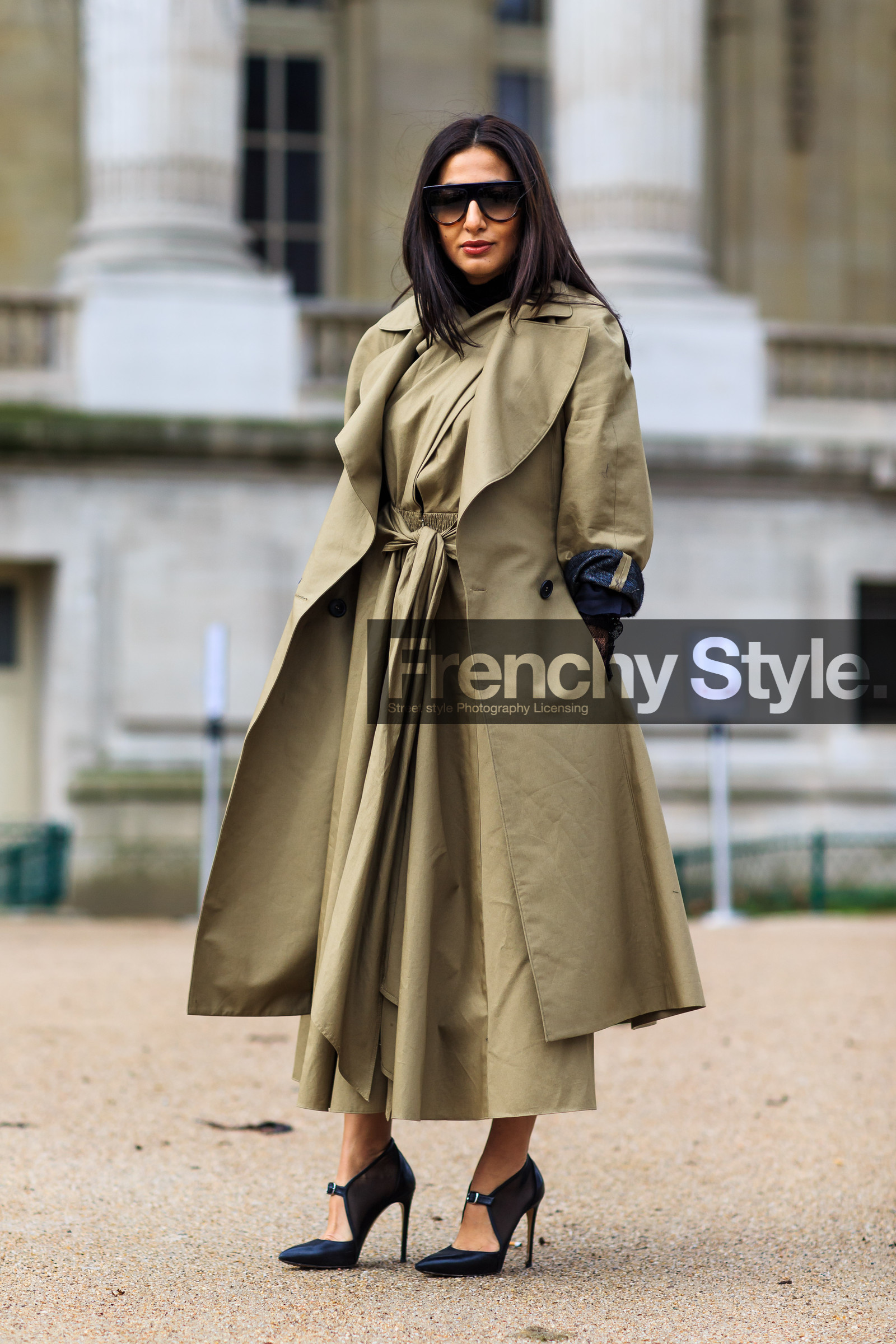 AUTUMN WINTER 2016-2017, AW 16-17, beige coat, beige dress, black shoes, FALL WINTER 2016-2017, fashion week, frenchystyle, full length, FW, FW 16-17, high heels, jonathan paciullo, leather shoes, nausheen shah, PARIS, PFW, street style, tone on tone, total look beige, trench coat, vertical