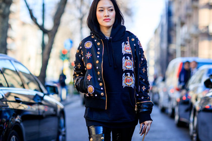 atmosphere details, AUTUMN WINTER 2017-2018, AW 17-18, black jacket, black pants, black sweater, detail, embroidered jacket, embroideries, FALL WINTER 2017-2018, fashion week, frenchystyle, FW, FW 17-18, graphic jacket, hoodie, horizontal, jonathan paciullo, leather pants, MFW, MILAN, printed jacket, street style, Tiffany Hsu, trousers