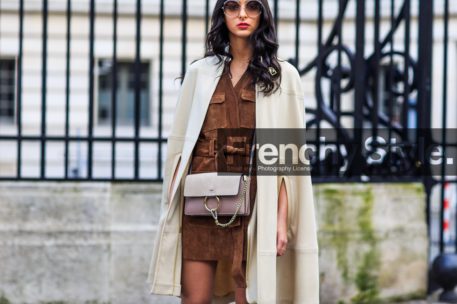 atmosphere details, AUTUMN WINTER 2016-2017, AW 16-17, beige bag, beige coat, brown dress, cape, chloe, detail, FALL WINTER 2016-2017, fashion week, frenchystyle, FW, FW 16-17, givenchy, horizontal, jonathan paciullo, leather bag, leather boots, PARIS, PFW, poncho, street style, suede dress, sunglasses