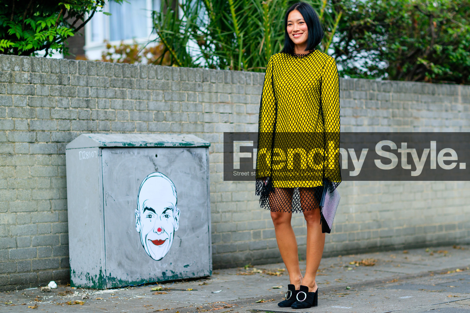 atmosphere details, black mules, fashion week, fishnet, frenchystyle, full length, FW, geometric, graphic dress, high heels, horizontal, jonathan paciullo, leather shoes, LFW, LONDON, SPRING SUMMER 2017, SS 17, street style, studded bag, Tiffany Hsu, woman, yellow dress