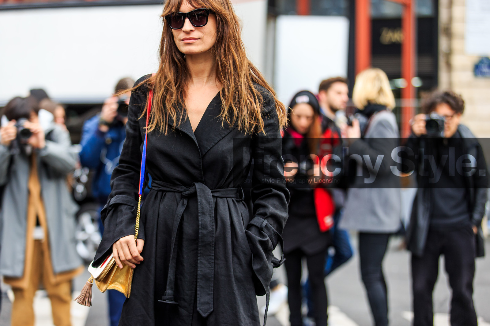 atmosphere details, AUTUMN WINTER 2016-2017, AW 16-17, black coat, caroline de maigret, detail, FALL WINTER 2016-2017, fashion week, frenchystyle, FW, FW 16-17, horizontal, jonathan paciullo, line dem, long hair, PARIS, PFW, street style, sunglasses, trench coat