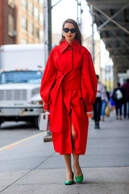 fashion week, frenchystyle, full length, FW, green shoes, high heels, jonathan paciullo, leather bag, leather shoes, NEW YORK, NYFW, red coat, SPRING SUMMER 2018, SS 18, street style, sunglasses, vertical, white bag