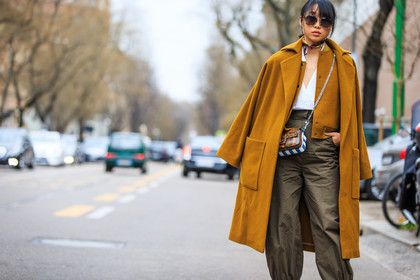 animal print, atmosphere details, AUTUMN WINTER 2016-2017, AW 16-17, black shoes, brown bag, camel coat, camel jacket, detail, FALL WINTER 2016-2017, fashion week, fendi, frenchystyle, FW, FW 16-17, graphic bag, green pants, high waist, horizontal, jonathan paciullo, kaki pants, leather bag, LFW, LONDON, margaret, zhang, MENSWEAR, over the shoulder, snake print, street style, striped bag, stripes, sunglasses, sweatpants, teddy jacket, tied up scarf, trousers, white shirt