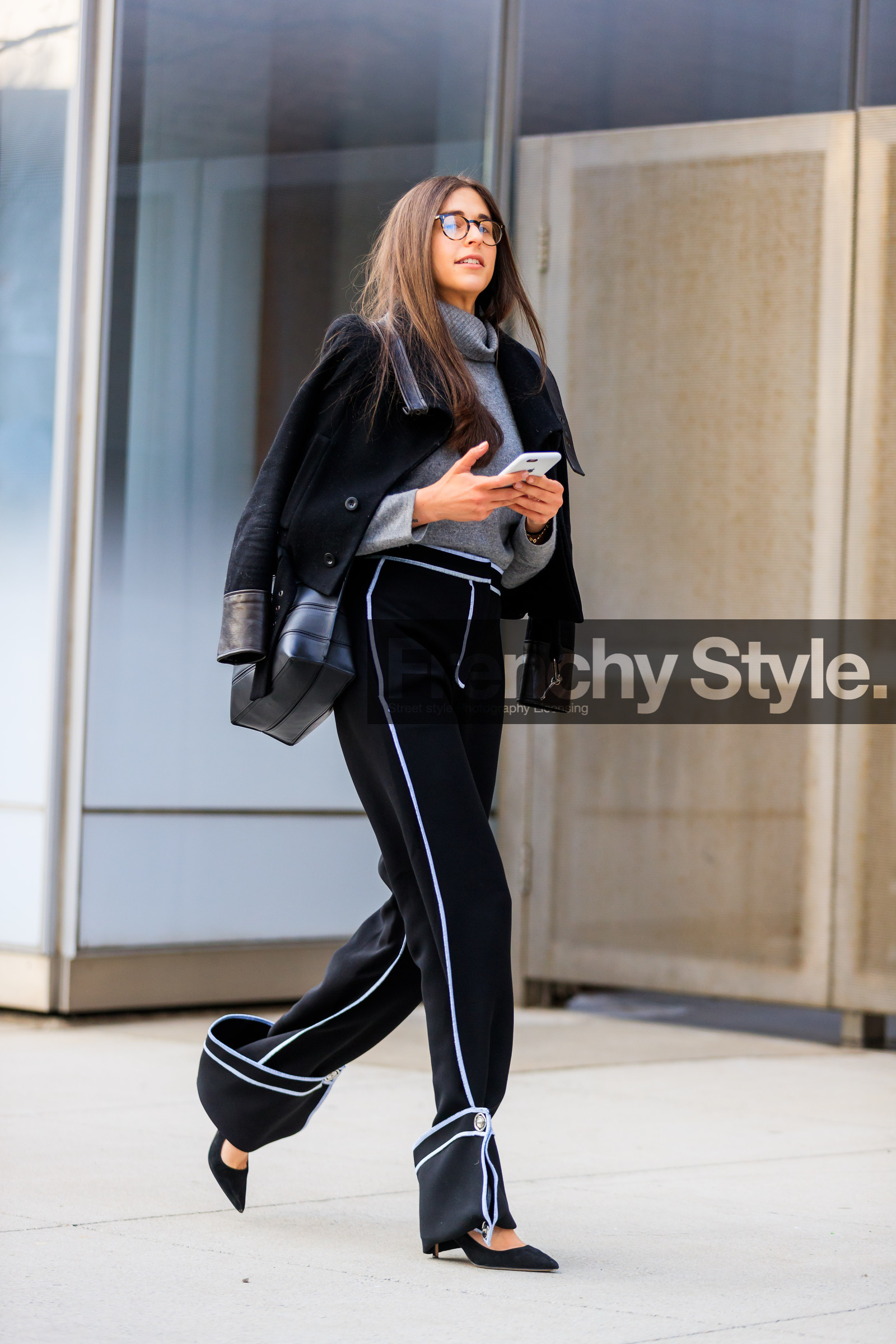 AUTUMN WINTER 2017-2018, AW 17-18, black and white, black bag, black jacket, black pants, black shoes, FALL WINTER 2017-2018, fashion week, frenchystyle, full length, FW, FW 17-18, graphic pants, grey sweater, high heels, jonathan paciullo, leather shoes, NEW YORK, NYFW, over the shoulder, street style, suede shoes, trousers, vertical, wide pants