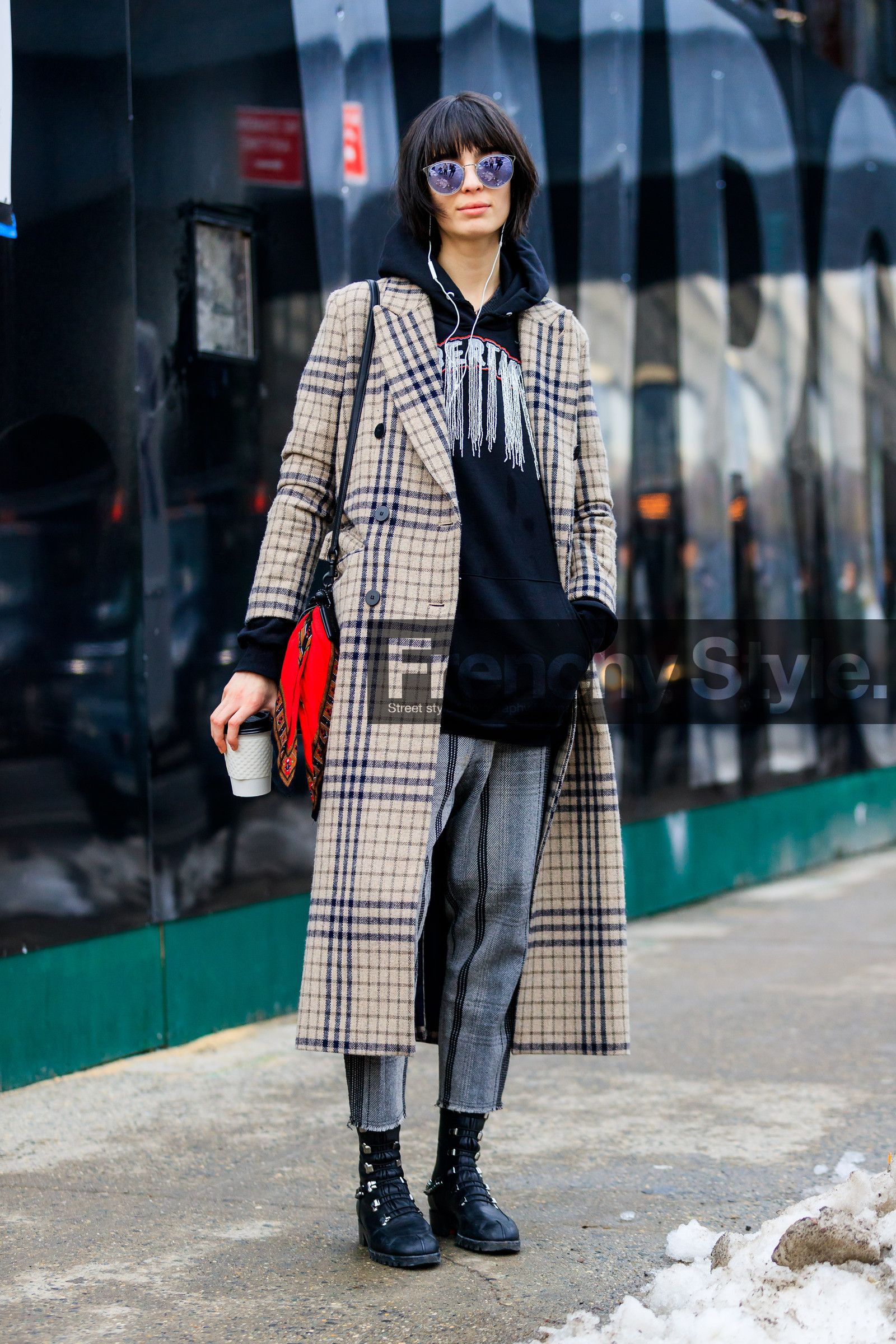 AUTUMN WINTER 2017-2018, AW 17-18, beige coat, black boots, black shoes, black sweater, checked coat, FALL WINTER 2017-2018, fashion week, frenchystyle, fringes, full length, FW, FW 17-18, graphic coat, grey pants, hoodie, jonathan paciullo, leather bag, leather shoes, model, NEW YORK, NYFW, plaid, red bandana, street style, sunglasses, tartan, trousers, vertical