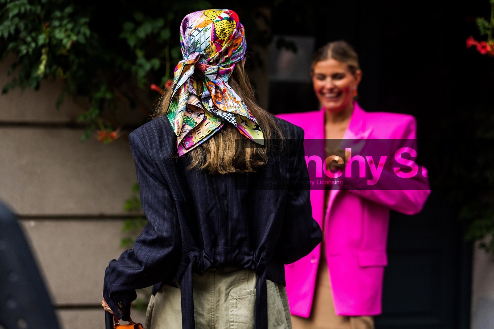 Annabel Rosendahl, hermes scarf, hair details, hair scarf, multicolor scarf, printed scarf, close up detail, back details, scarf, scarf detail, fashion week, frenchystyle, FW, jonathan paciullo, street style, SPRING SUMMER 2022, SS 22, COPENHAGEN, CPHFW, atmosphere details, horizontal